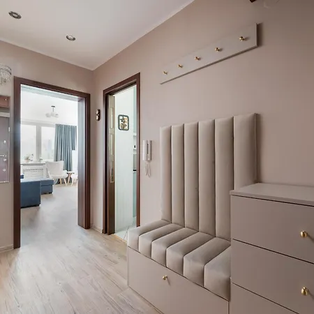 Apartamento Metro Trocka Charming By Bookinghost Varsóvia