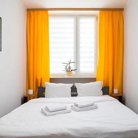 Metro Trocka Charming By Bookinghost Apartamento Varsóvia
